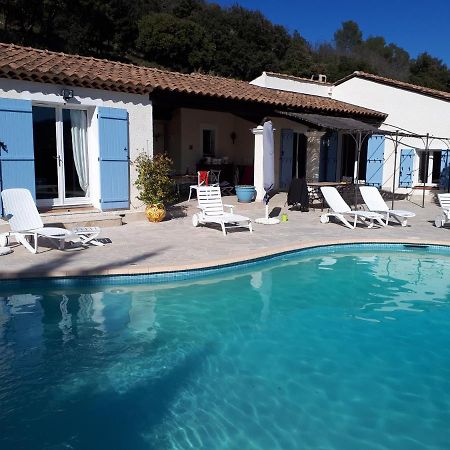 L'Oustaou De L'Estama Bed and Breakfast Rocbaron Esterno foto