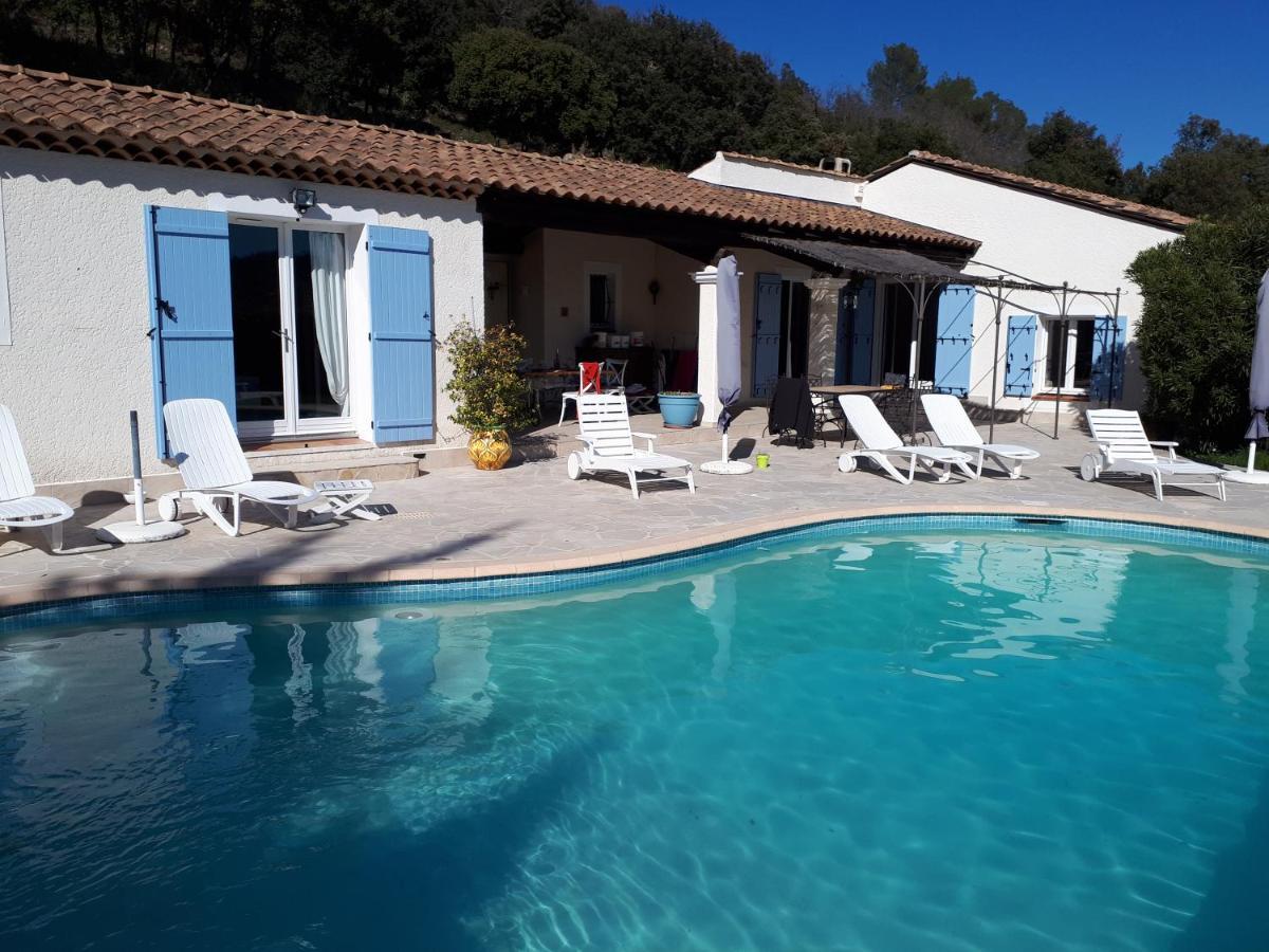 L'Oustaou De L'Estama Bed and Breakfast Rocbaron Esterno foto